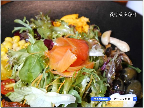 À Point Steak & Bar 艾朋牛排餐酒館:【台北市/美食】肉質好,價位便宜!墨賞旗下新品牌/市政府捷運4號出口。À Point Steak & Bar 艾朋牛排餐酒館