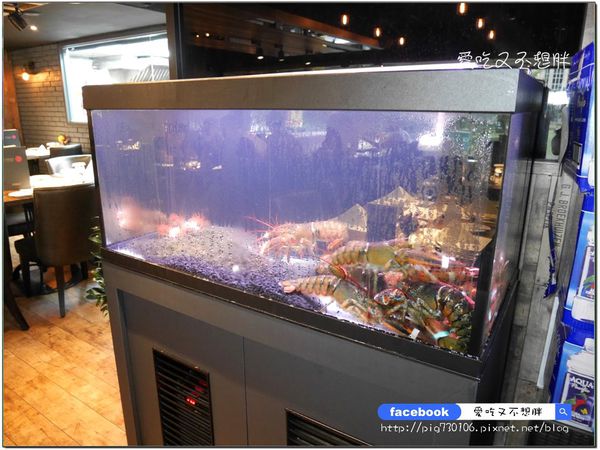 À Point Steak & Bar 艾朋牛排餐酒館:【台北市/美食】肉質好,價位便宜!墨賞旗下新品牌/市政府捷運4號出口。À Point Steak & Bar 艾朋牛排餐酒館