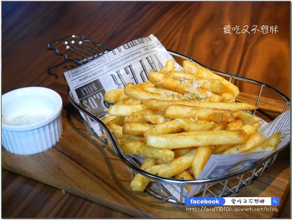 À Point Steak & Bar 艾朋牛排餐酒館:【台北市/美食】肉質好,價位便宜!墨賞旗下新品牌/市政府捷運4號出口。À Point Steak & Bar 艾朋牛排餐酒館