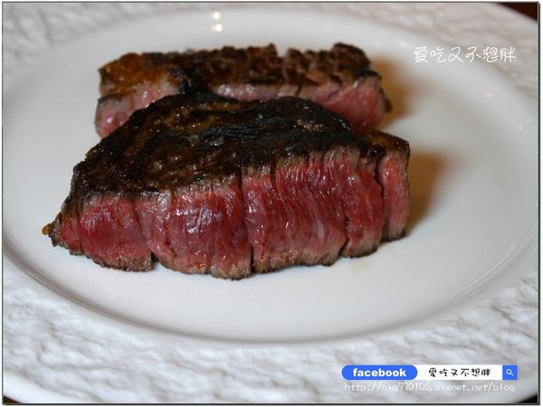 À Point Steak & Bar 艾朋牛排餐酒館:【台北市/美食】肉質好,價位便宜!墨賞旗下新品牌/市政府捷運4號出口。À Point Steak & Bar 艾朋牛排餐酒館