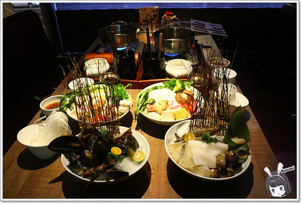 À Point Steak & Bar 艾朋牛排餐酒館:『愛評體驗券』►台北信義區◄À Point Steak & Bar艾朋牛排餐酒館/海鮮總匯涮涮鍋/波士頓龍蝦/昆布蔬菜高湯