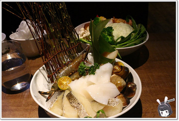 À Point Steak & Bar 艾朋牛排餐酒館:『愛評體驗券』►台北信義區◄À Point Steak & Bar艾朋牛排餐酒館/海鮮總匯涮涮鍋/波士頓龍蝦/昆布蔬菜高湯