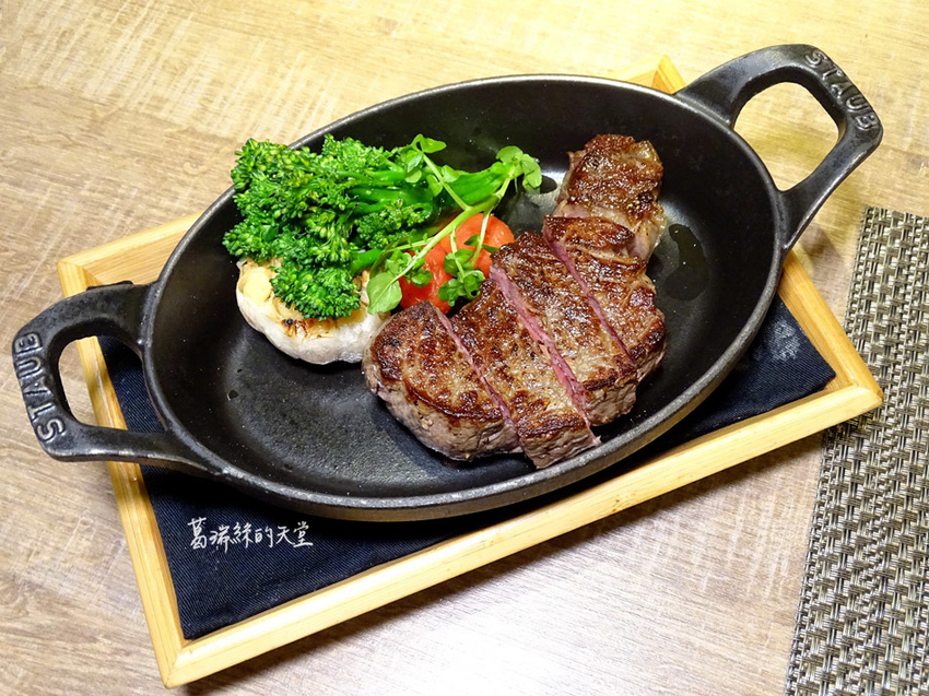 艾朋牛排餐酒館-微風南山附近美食 (7).jpg