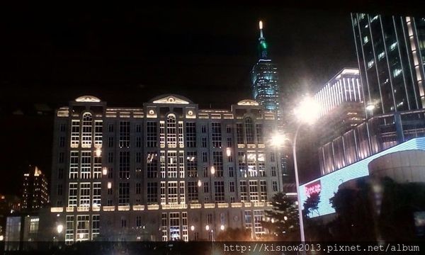 À Point Steak & Bar 艾朋牛排餐酒館：除了美味精緻的餐點,還可以欣賞101的夜景-『愛評體驗券』、『À Point Steak & Bar 艾朋牛排餐酒館』体驗心得