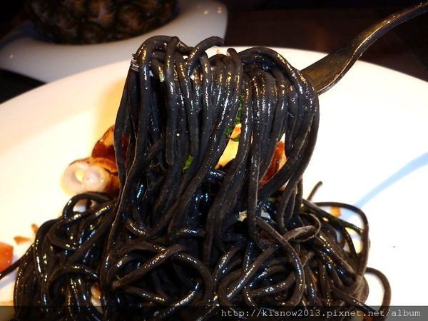 À Point Steak & Bar 艾朋牛排餐酒館：除了美味精緻的餐點,還可以欣賞101的夜景-『愛評體驗券』、『À Point Steak & Bar 艾朋牛排餐酒館』体驗心得