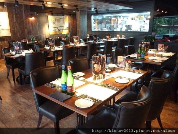 À Point Steak & Bar 艾朋牛排餐酒館：除了美味精緻的餐點,還可以欣賞101的夜景-『愛評體驗券』、『À Point Steak & Bar 艾朋牛排餐酒館』体驗心得