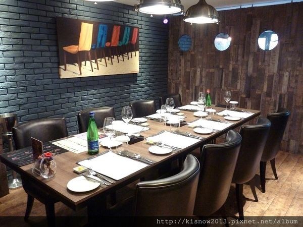 À Point Steak & Bar 艾朋牛排餐酒館：除了美味精緻的餐點,還可以欣賞101的夜景-『愛評體驗券』、『À Point Steak & Bar 艾朋牛排餐酒館』体驗心得