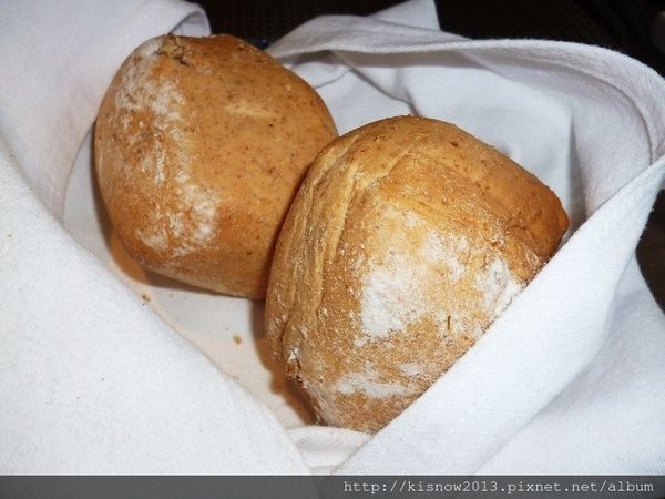 À Point Steak & Bar 艾朋牛排餐酒館：除了美味精緻的餐點,還可以欣賞101的夜景-『愛評體驗券』、『À Point Steak & Bar 艾朋牛排餐酒館』体驗心得