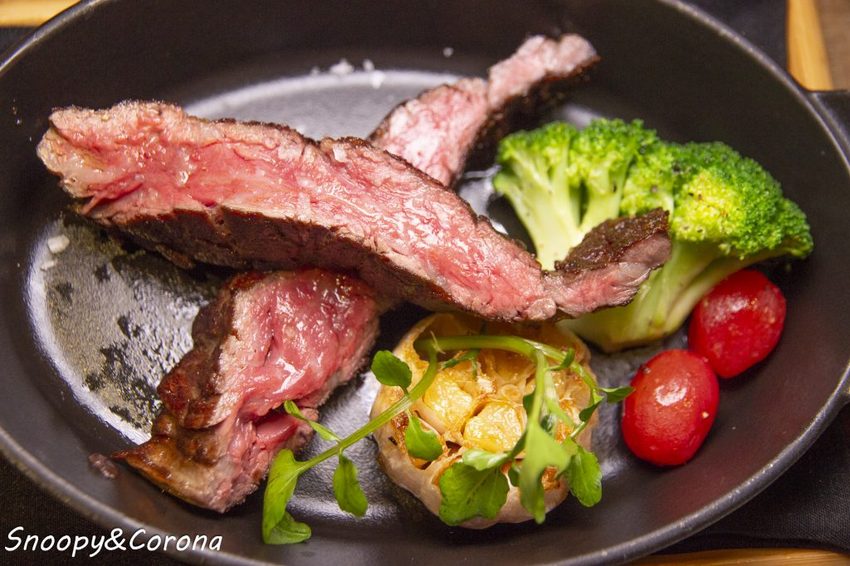 【吃喝．台北】信義區約會餐廳／À Point Steak & Bar 艾朋牛排餐酒館～信義區絕佳景觀，大推鮮嫩多汁果木燻烤牛排