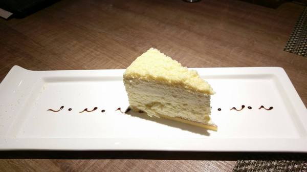 À Point Steak & Bar 艾朋牛排餐酒館：À Point Steak & Bar 艾朋牛排餐酒館-墨賞旗下新品牌 信義區高級餐酒館  服務、環境、餐點都超有水準