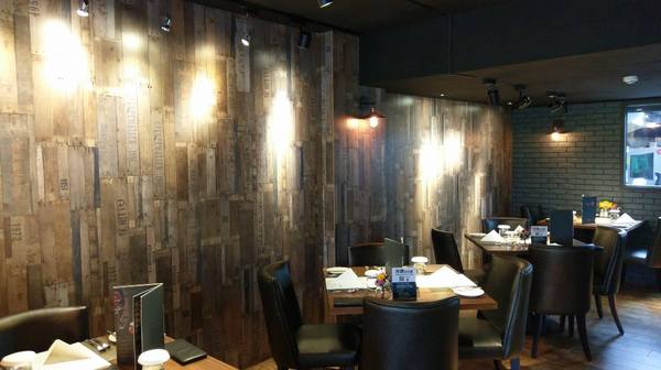 À Point Steak & Bar 艾朋牛排餐酒館：À Point Steak & Bar 艾朋牛排餐酒館-墨賞旗下新品牌 信義區高級餐酒館  服務、環境、餐點都超有水準