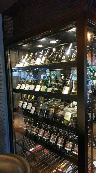 À Point Steak & Bar 艾朋牛排餐酒館：À Point Steak & Bar 艾朋牛排餐酒館-墨賞旗下新品牌 信義區高級餐酒館  服務、環境、餐點都超有水準