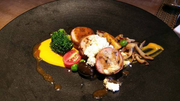 À Point Steak & Bar 艾朋牛排餐酒館：À Point Steak & Bar 艾朋牛排餐酒館-墨賞旗下新品牌 信義區高級餐酒館  服務、環境、餐點都超有水準