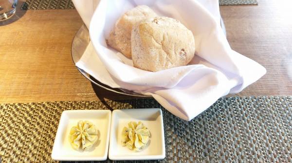 À Point Steak & Bar 艾朋牛排餐酒館：À Point Steak & Bar 艾朋牛排餐酒館-墨賞旗下新品牌 信義區高級餐酒館  服務、環境、餐點都超有水準