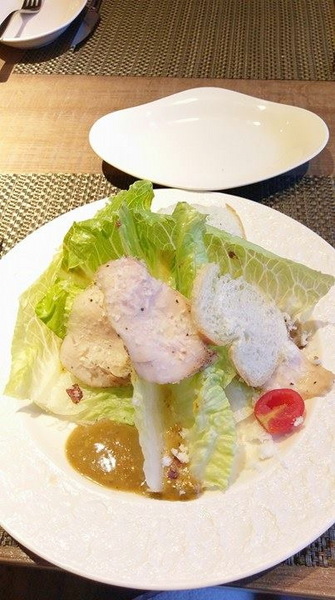 À Point Steak & Bar 艾朋牛排餐酒館：À Point Steak & Bar 艾朋牛排餐酒館-墨賞旗下新品牌 信義區高級餐酒館  服務、環境、餐點都超有水準