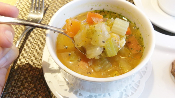 À Point Steak & Bar 艾朋牛排餐酒館：À Point Steak & Bar 艾朋牛排餐酒館-墨賞旗下新品牌 信義區高級餐酒館  服務、環境、餐點都超有水準