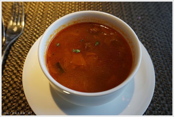 艾朋牛排-10-濃湯.JPG 艾朋牛排-10-濃湯.JPG