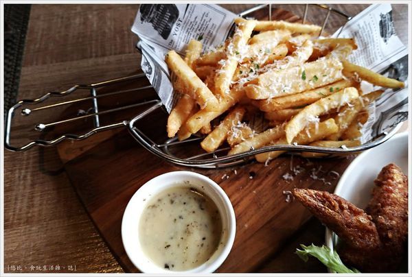 艾朋牛排-26-松露薯條.jpg 艾朋牛排-26-松露薯條.jpg
