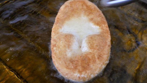 【台南市-安平區】新安平美食散步小吃『畢夫餅』~全台首創,源自加拿大的國民小吃!邊走邊吃享樂趣٩(๑^ 3 ^๑)۶