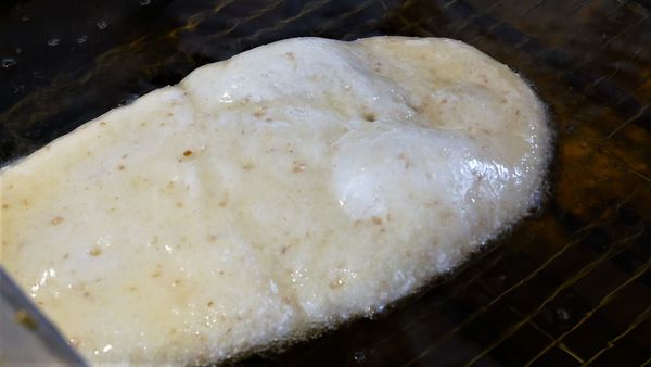 【台南市-安平區】新安平美食散步小吃『畢夫餅』~全台首創,源自加拿大的國民小吃!邊走邊吃享樂趣٩(๑^ 3 ^๑)۶