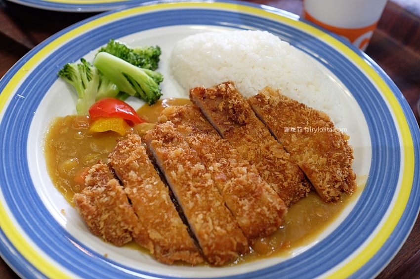 台灣觀光巴士。龍潭大池景觀咖啡廳、小人國一日遊,2人同行1人免費,每人只要595元,門票、車資全部包! @蹦啾♥謝蘿莉 La vie heureuse