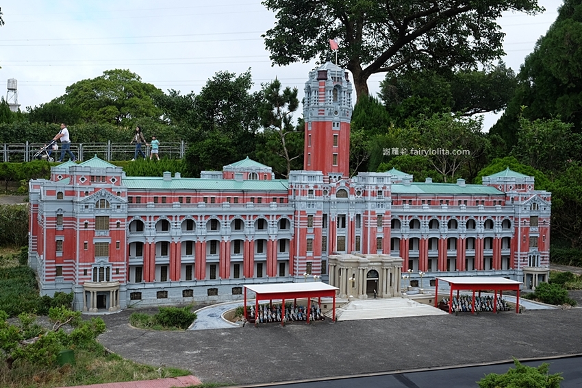 台灣觀光巴士。龍潭大池景觀咖啡廳、小人國一日遊,2人同行1人免費,每人只要595元,門票、車資全部包! @蹦啾♥謝蘿莉 La vie heureuse