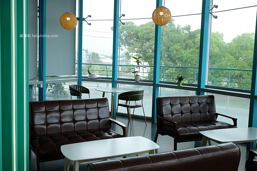 台灣觀光巴士。龍潭大池景觀咖啡廳、小人國一日遊,2人同行1人免費,每人只要595元,門票、車資全部包! @蹦啾♥謝蘿莉 La vie heureuse