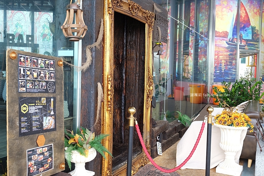 台灣觀光巴士。龍潭大池景觀咖啡廳、小人國一日遊,2人同行1人免費,每人只要595元,門票、車資全部包! @蹦啾♥謝蘿莉 La vie heureuse