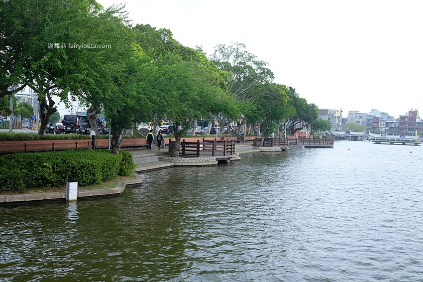 台灣觀光巴士。龍潭大池景觀咖啡廳、小人國一日遊,2人同行1人免費,每人只要595元,門票、車資全部包! @蹦啾♥謝蘿莉 La vie heureuse