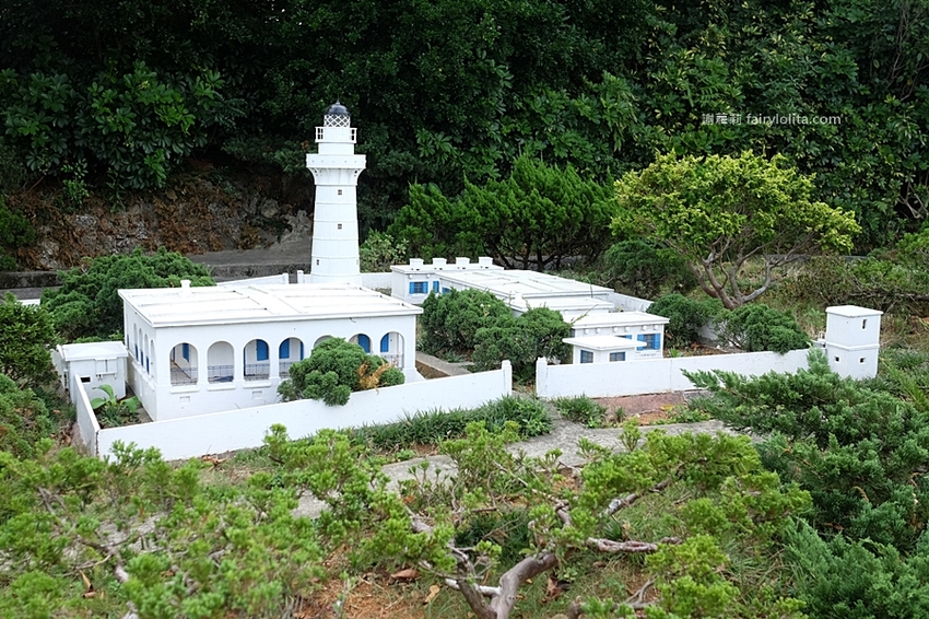 台灣觀光巴士。龍潭大池景觀咖啡廳、小人國一日遊,2人同行1人免費,每人只要595元,門票、車資全部包! @蹦啾♥謝蘿莉 La vie heureuse