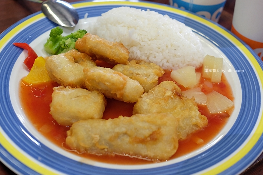 台灣觀光巴士。龍潭大池景觀咖啡廳、小人國一日遊,2人同行1人免費,每人只要595元,門票、車資全部包! @蹦啾♥謝蘿莉 La vie heureuse