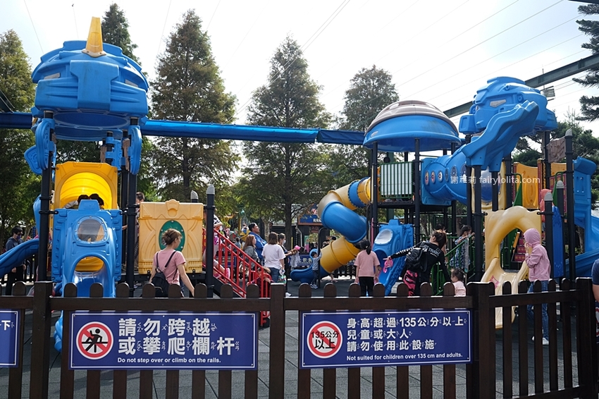 台灣觀光巴士。龍潭大池景觀咖啡廳、小人國一日遊,2人同行1人免費,每人只要595元,門票、車資全部包! @蹦啾♥謝蘿莉 La vie heureuse