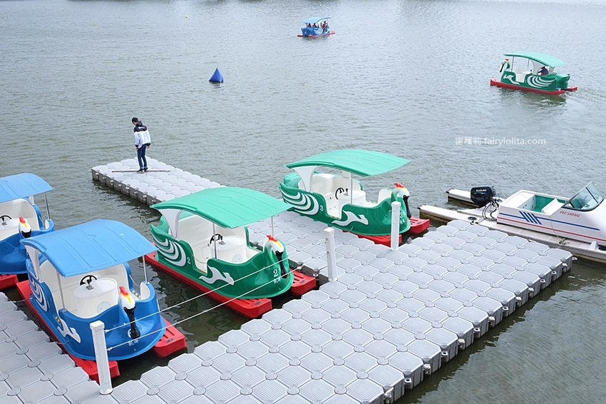 台灣觀光巴士。龍潭大池景觀咖啡廳、小人國一日遊,2人同行1人免費,每人只要595元,門票、車資全部包! @蹦啾♥謝蘿莉 La vie heureuse