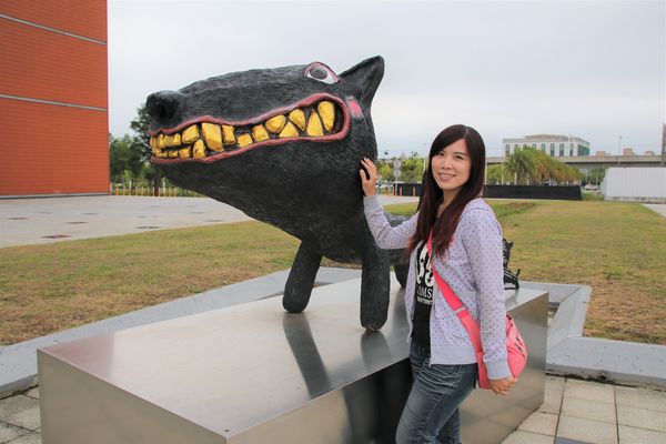 可愛逗趣南科管理局台灣犬:【台南景點】可愛逗趣南科管理局台灣犬~小黑都很有魅力,有點心機的表情可愛又逗趣,那耍寶耍酷的模樣,很讓人生疼,淘氣卻又帥勁十足,讓人又愛又恨的