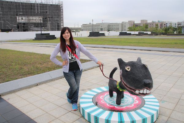 可愛逗趣南科管理局台灣犬:【台南景點】可愛逗趣南科管理局台灣犬~小黑都很有魅力,有點心機的表情可愛又逗趣,那耍寶耍酷的模樣,很讓人生疼,淘氣卻又帥勁十足,讓人又愛又恨的