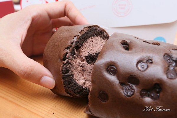 亞尼克(台南安平店)：【台南美食】亞尼克菓子工房：中了化骨綿掌的生乳捲！讓萬千人融化的好滋味~