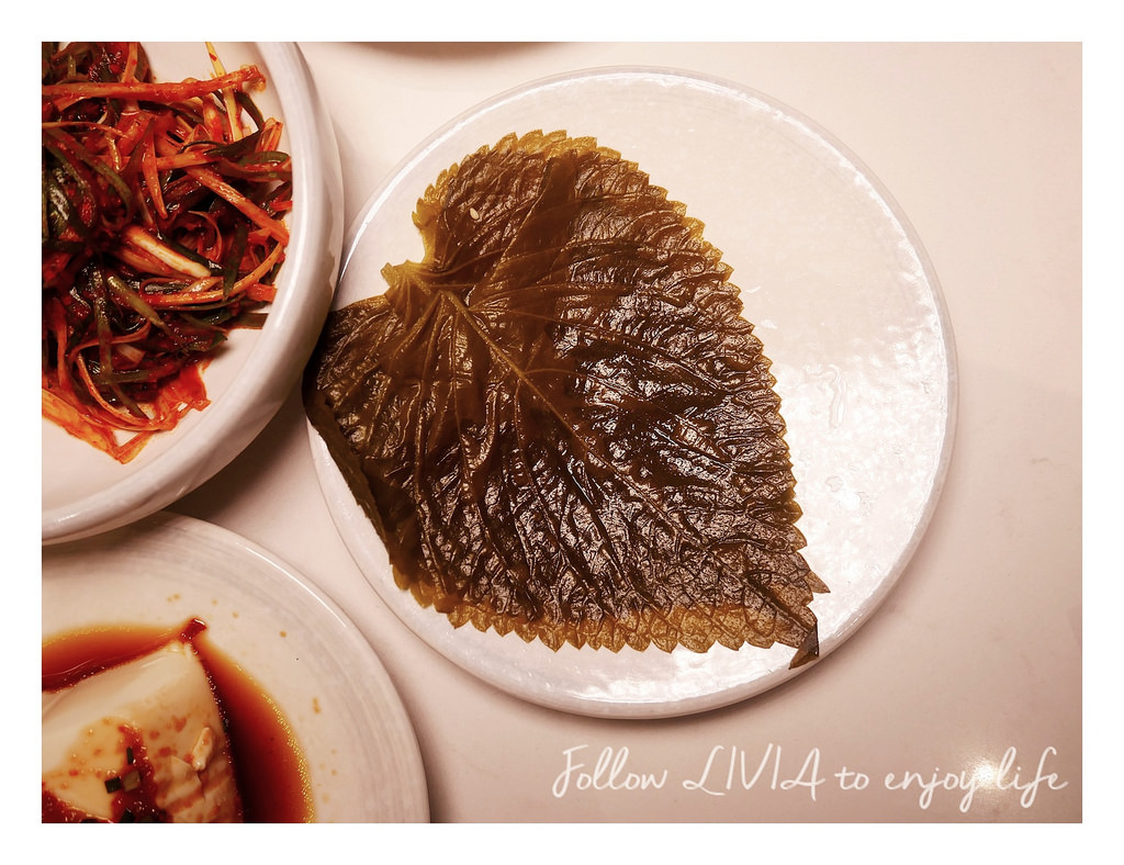 Maple Tree House (18)