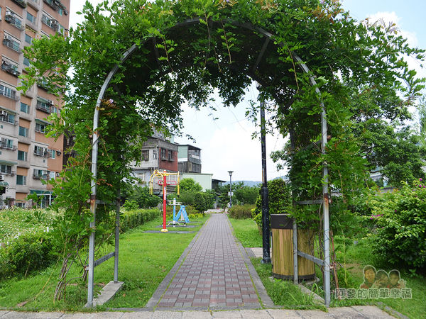 泰山繡球花步道15-綠草拱門