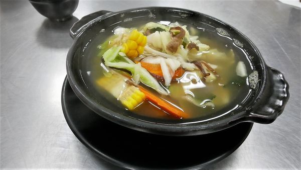 【台南市-安平區】用最天然A蔬菜自然發酵浸泡的『京典酵素臭豆腐-安平旗艦店』~熊天然、熊實在、熊安心啦！現在更推出臭豆腐湯鍋喔>▽<