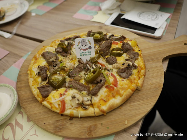 ㄇㄚˊ幾兔 主題餐廳:【食記】新北ㄇㄚˊ幾兔主題餐廳-麻吉兔廚房 Machico Kitchen@板橋大遠百&板橋車站 : 只推義大利麵, 份量多些會更好