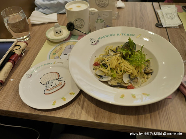 ㄇㄚˊ幾兔 主題餐廳:【食記】新北ㄇㄚˊ幾兔主題餐廳-麻吉兔廚房 Machico Kitchen@板橋大遠百&板橋車站 : 只推義大利麵, 份量多些會更好