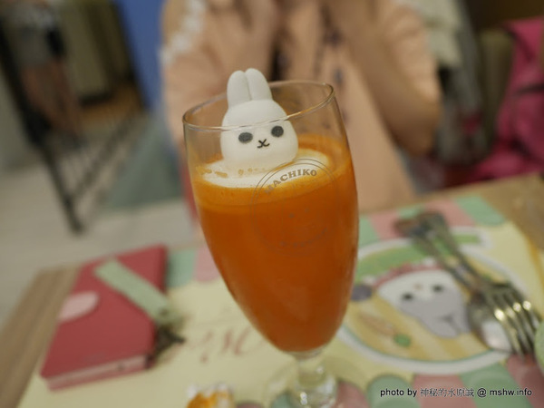 ㄇㄚˊ幾兔 主題餐廳:【食記】新北ㄇㄚˊ幾兔主題餐廳-麻吉兔廚房 Machico Kitchen@板橋大遠百&板橋車站 : 只推義大利麵, 份量多些會更好