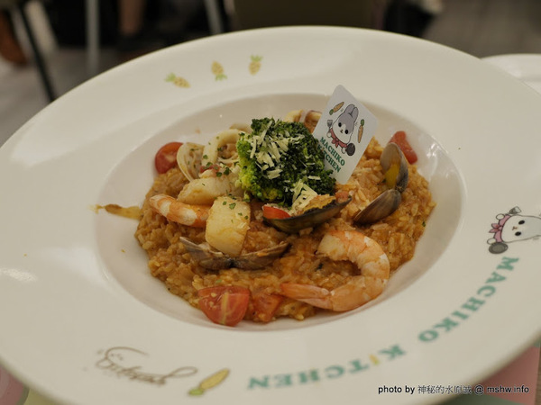 ㄇㄚˊ幾兔 主題餐廳:【食記】新北ㄇㄚˊ幾兔主題餐廳-麻吉兔廚房 Machico Kitchen@板橋大遠百&板橋車站 : 只推義大利麵, 份量多些會更好