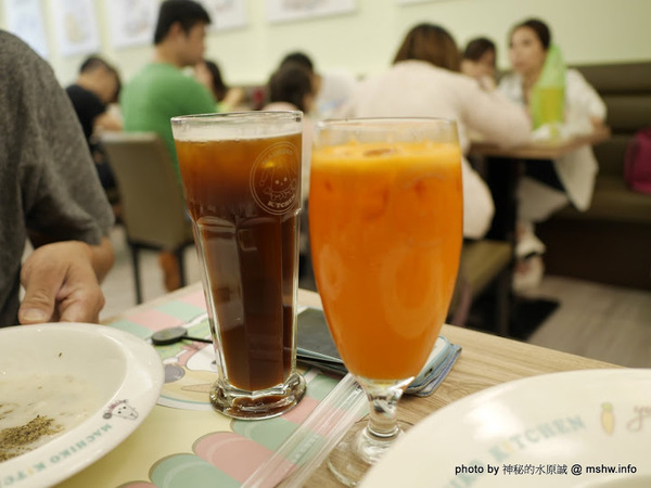 ㄇㄚˊ幾兔 主題餐廳:【食記】新北ㄇㄚˊ幾兔主題餐廳-麻吉兔廚房 Machico Kitchen@板橋大遠百&板橋車站 : 只推義大利麵, 份量多些會更好