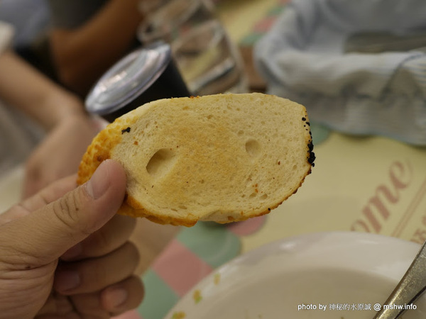 ㄇㄚˊ幾兔 主題餐廳:【食記】新北ㄇㄚˊ幾兔主題餐廳-麻吉兔廚房 Machico Kitchen@板橋大遠百&板橋車站 : 只推義大利麵, 份量多些會更好
