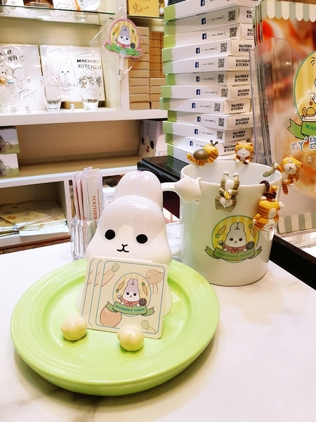 ㄇㄚˊ幾兔 主題餐廳：♪板橋站。ㄇㄚˊ幾兔 主題餐廳♬ LINE人氣貼圖化身美味幾蛋糕(文內附菜單)