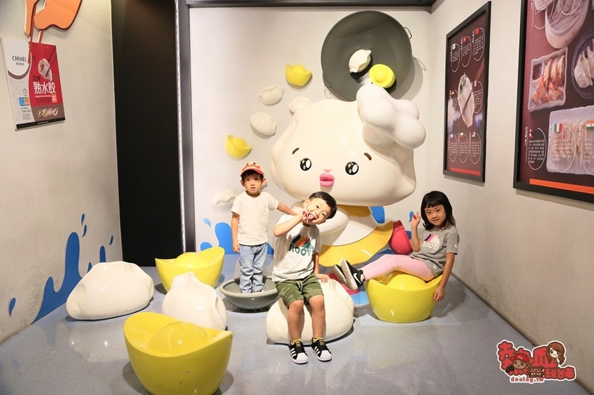 【台南景點】台南最大最好玩的親子餐廳,大人小孩放風整天的好去處:奇美食品幸福工廠 - 熱血玩台南。跳躍新世界