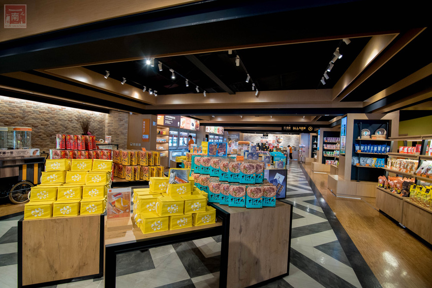 【臺南景點】一起做便當幸福野餐去｜超人氣親子野餐趣｜自己DIY場次限定｜大甲芋頭生吐司正式推出｜親子景點互動遊戲~~奇美食品幸福工廠 - 南人幫