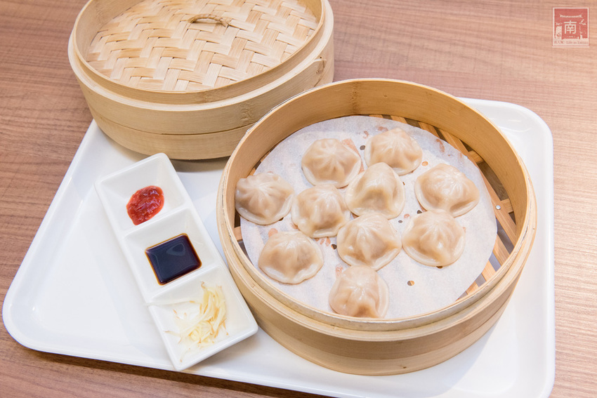 【臺南景點】一起做便當幸福野餐去｜超人氣親子野餐趣｜自己DIY場次限定｜大甲芋頭生吐司正式推出｜親子景點互動遊戲~~奇美食品幸福工廠 - 南人幫