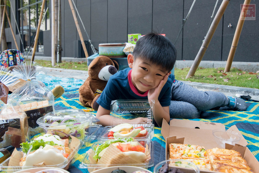【臺南景點】一起做便當幸福野餐去｜超人氣親子野餐趣｜自己DIY場次限定｜大甲芋頭生吐司正式推出｜親子景點互動遊戲~~奇美食品幸福工廠 - 南人幫